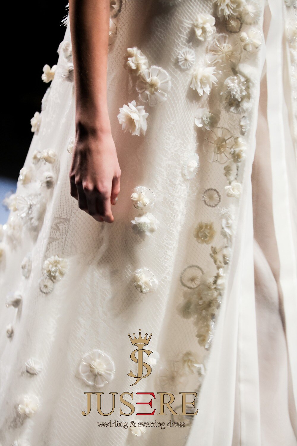 Genuine JUSERE Fashion Show Ivory Wedding Dress